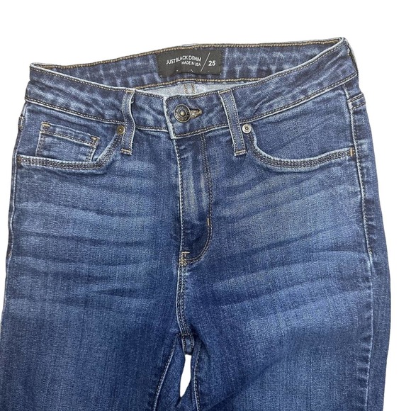 JUST BLACK DENIM Womens Sz 25 Fringe Hem Dark Wash Denim Whiskered Skinny Jeans - Picture 6 of 8